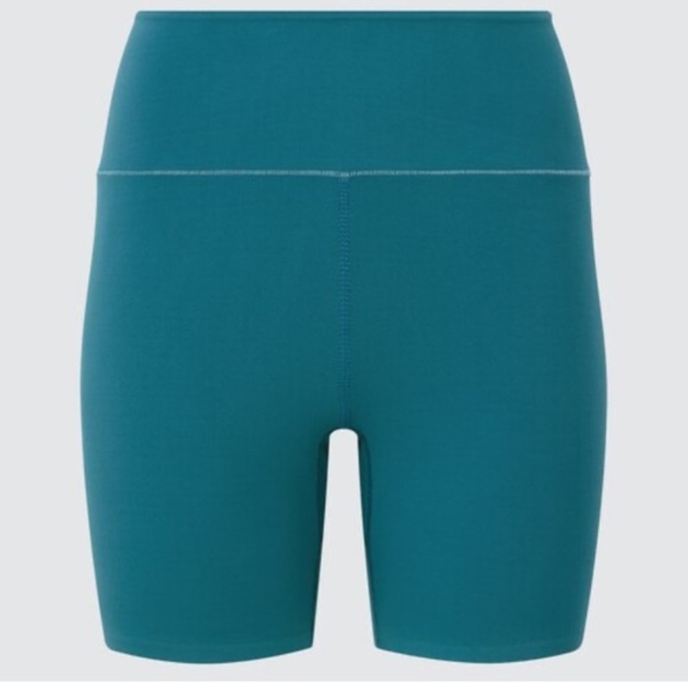 NWOT AIRism Soft Active Biker Shorts (6inch)